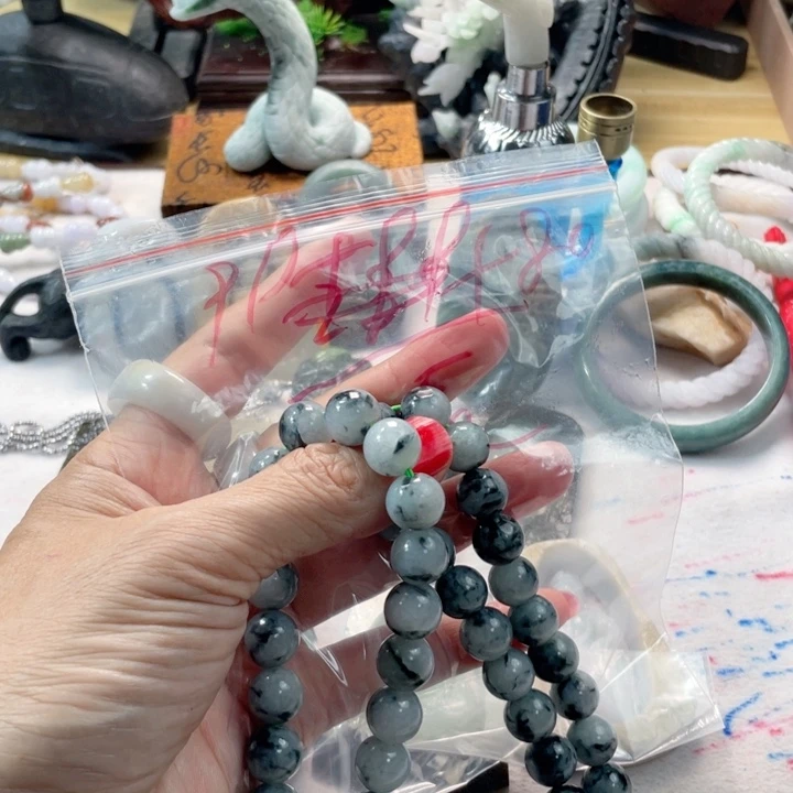 西***辰翡翠未镶嵌颈饰成品
