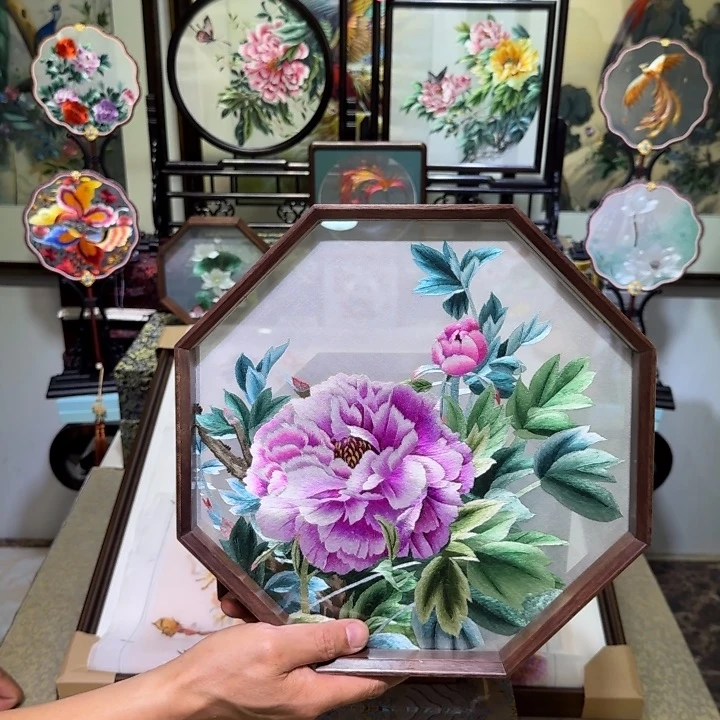 刺绣刺绣工艺精湛异色