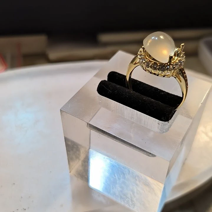 用***2石英岩玉未镶嵌戒面