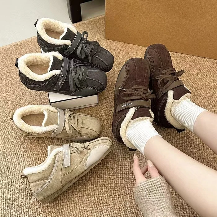 休闲风雪地靴4CM加绒魔术贴德训鞋冬季纯色棉鞋运动风棉靴女鞋