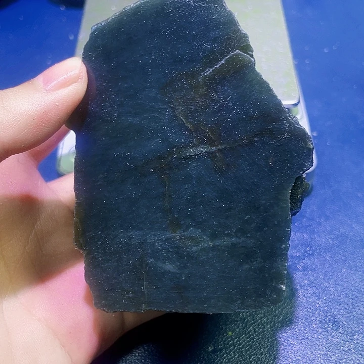未镶嵌和田玉（糖玉）珠宝半成品