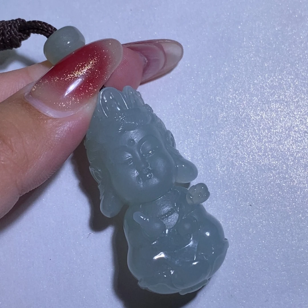 ****紫颈饰未镶嵌翡翠虚空
