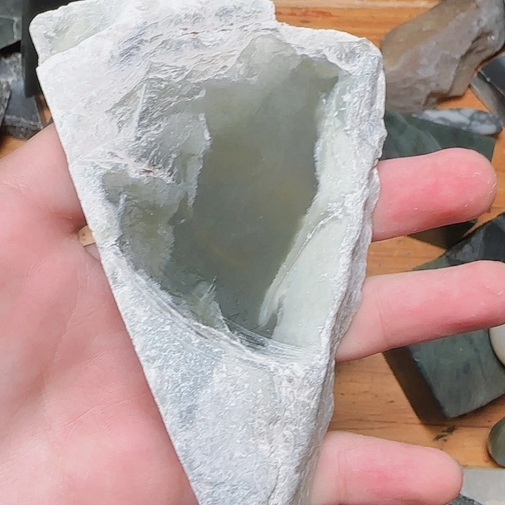 和田玉未镶嵌珠宝半成品