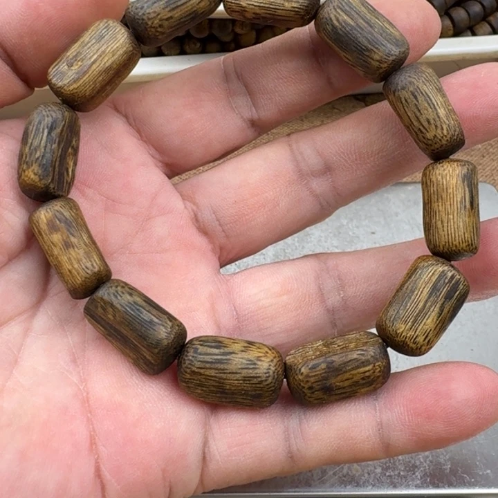 开***g沉香手串乌身手串11克加