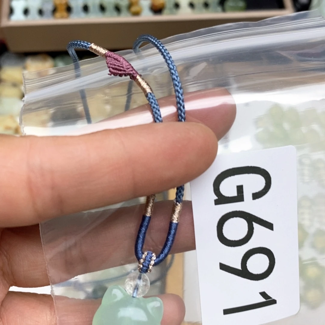 岫玉假一赔十，不退不换，未镶嵌