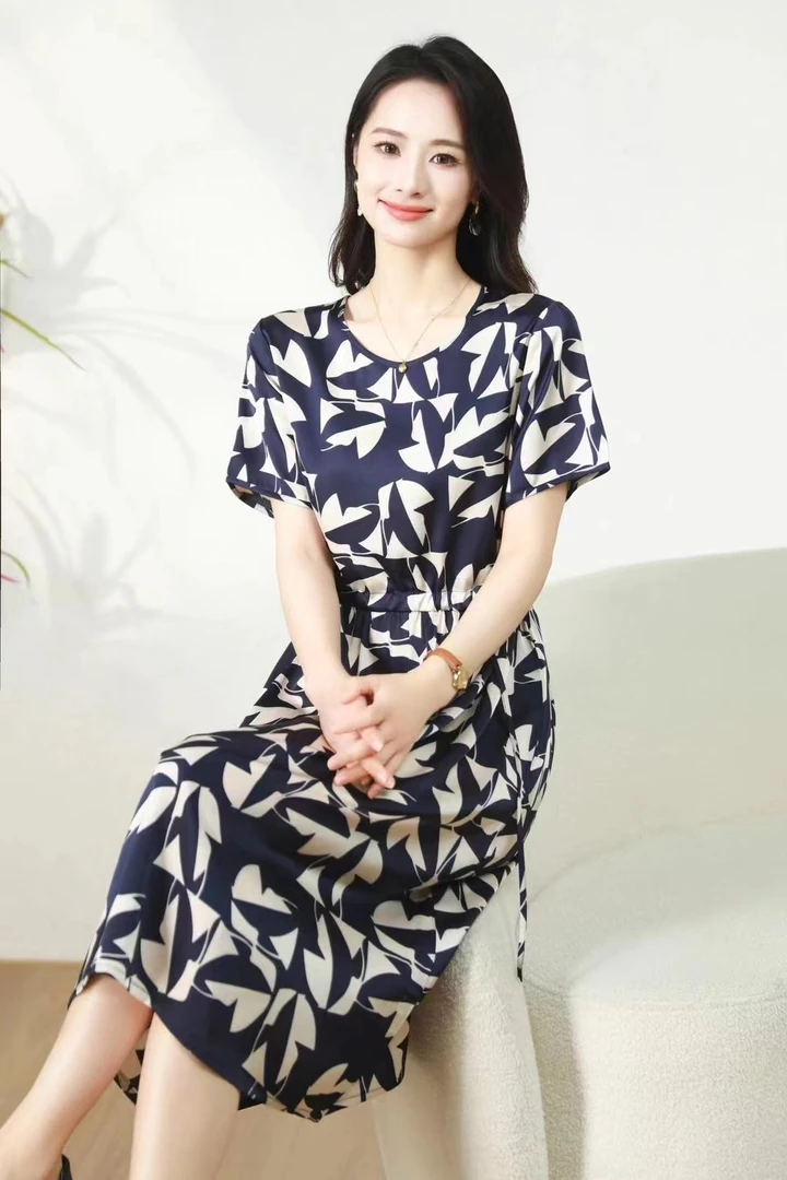 【苏杭老弟】夏季新款 小香风 高级时尚气质收腰真丝连衣裙