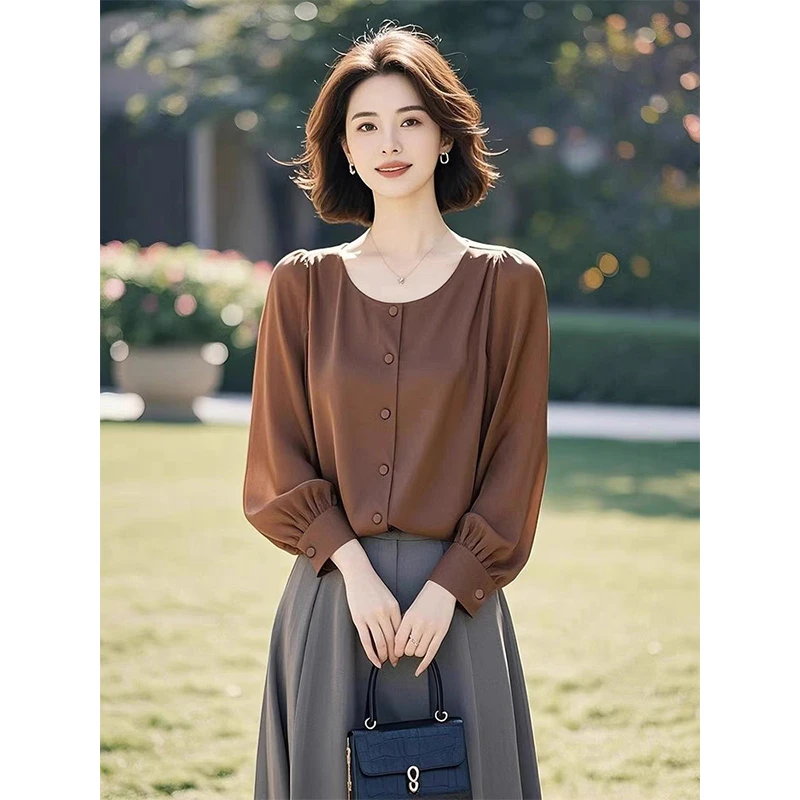 超好看美拉德复古法式时尚咖色圆领长袖衬衫内搭春夏新款女士上衣