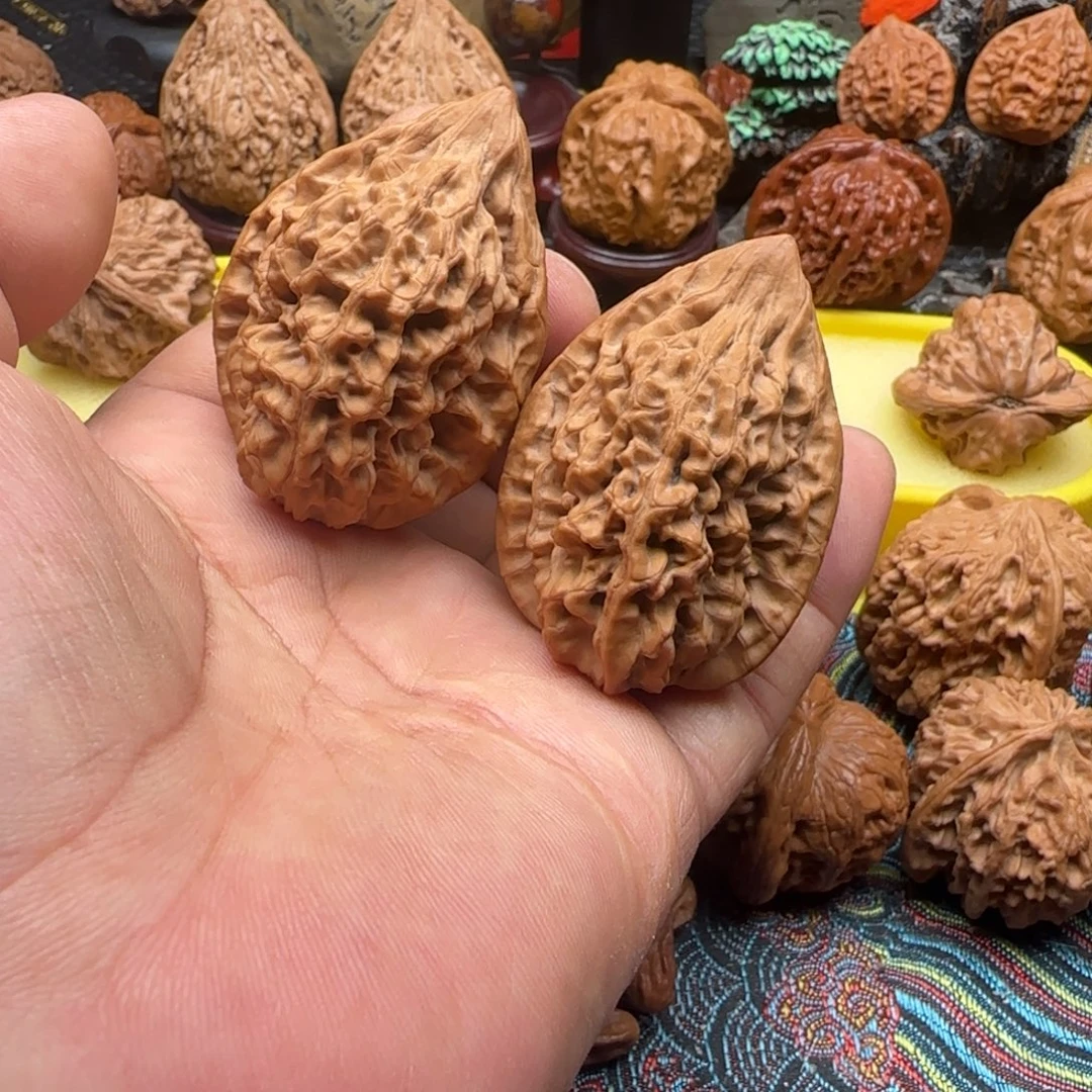 吊坠文玩核桃全品剑齿虎38高53