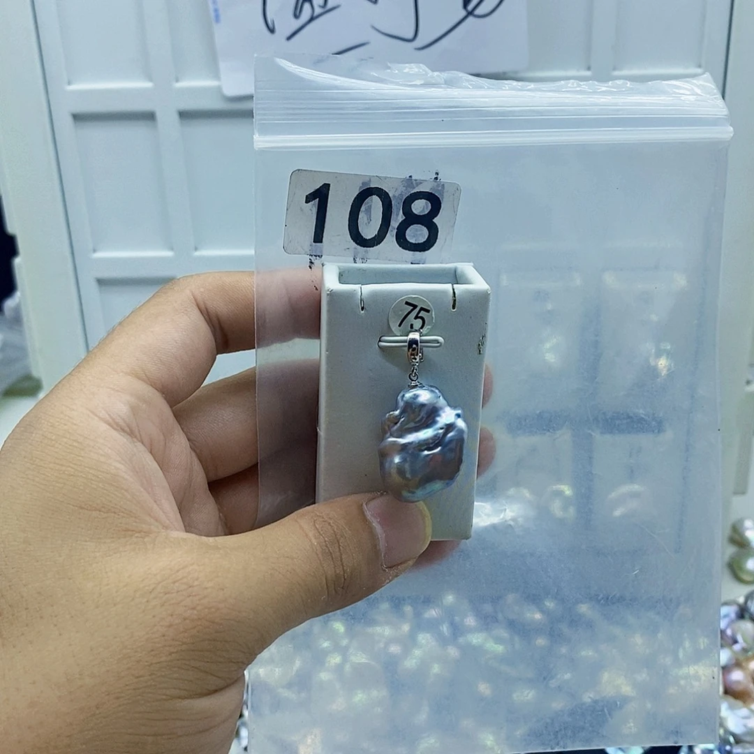 淡水珍珠合金颈饰