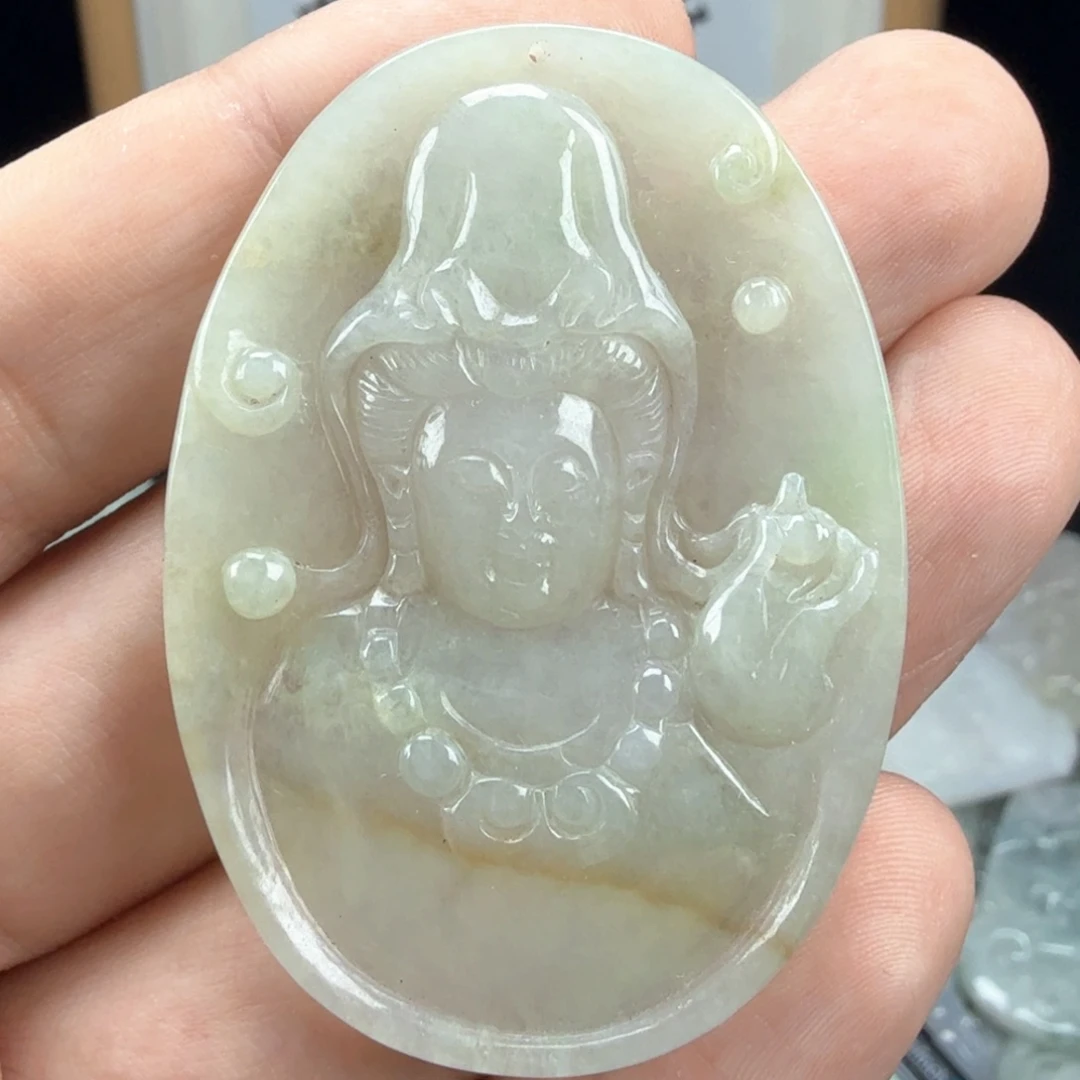 翡翠挂件未镶嵌翡翠