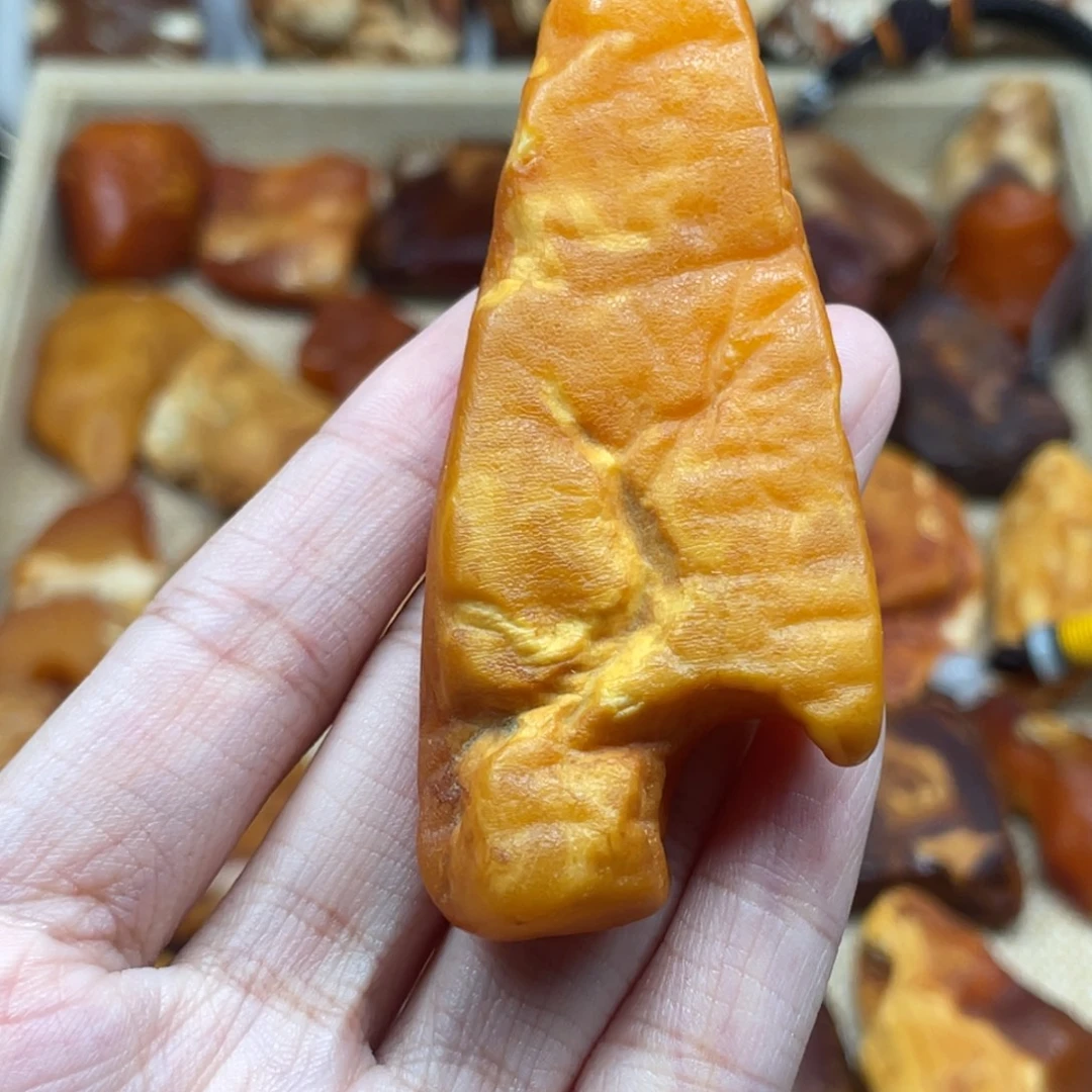 琥珀未镶嵌珠宝奇石