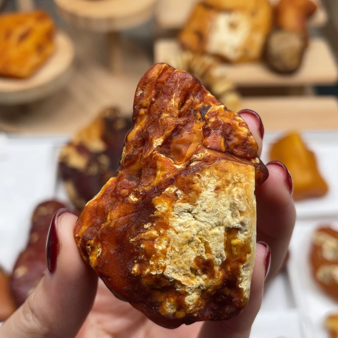 琥珀未镶嵌珠宝奇石