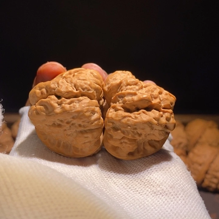 文玩核桃吊坠39蛤蟆头