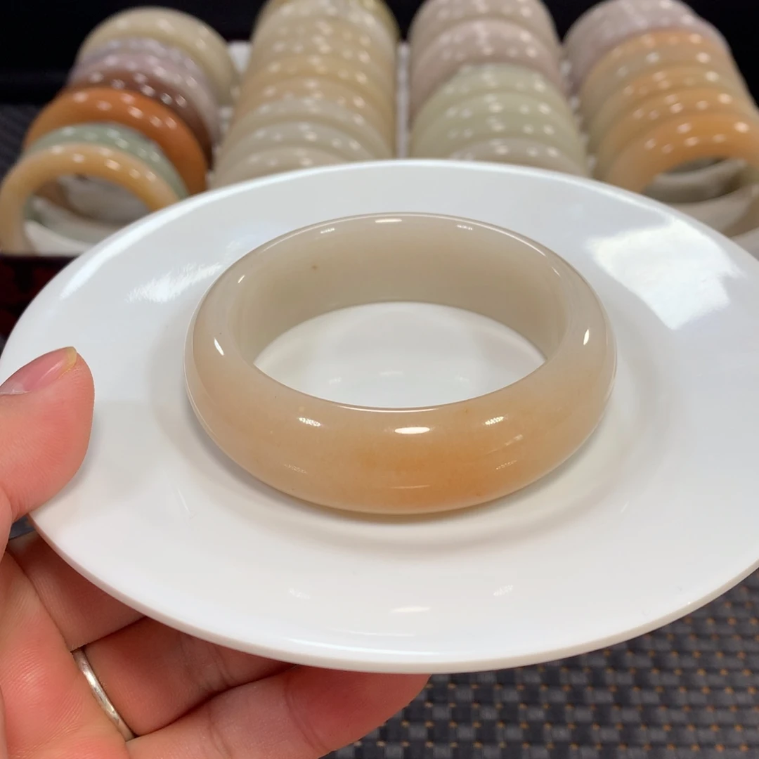 石英质玉（佘太翠）未镶嵌手镯漏60糖轮胎4号