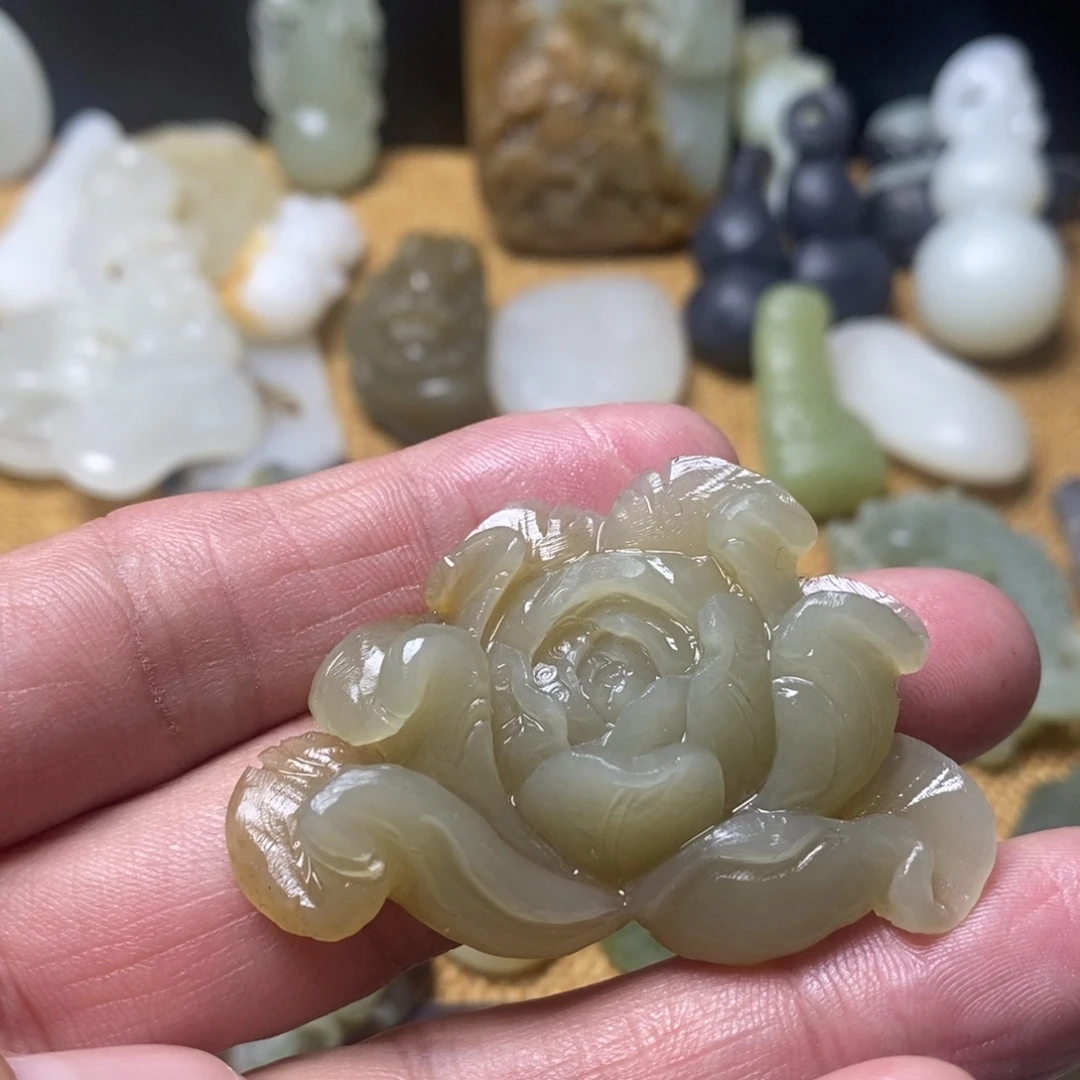 和田玉未镶嵌吊坠(不含链)