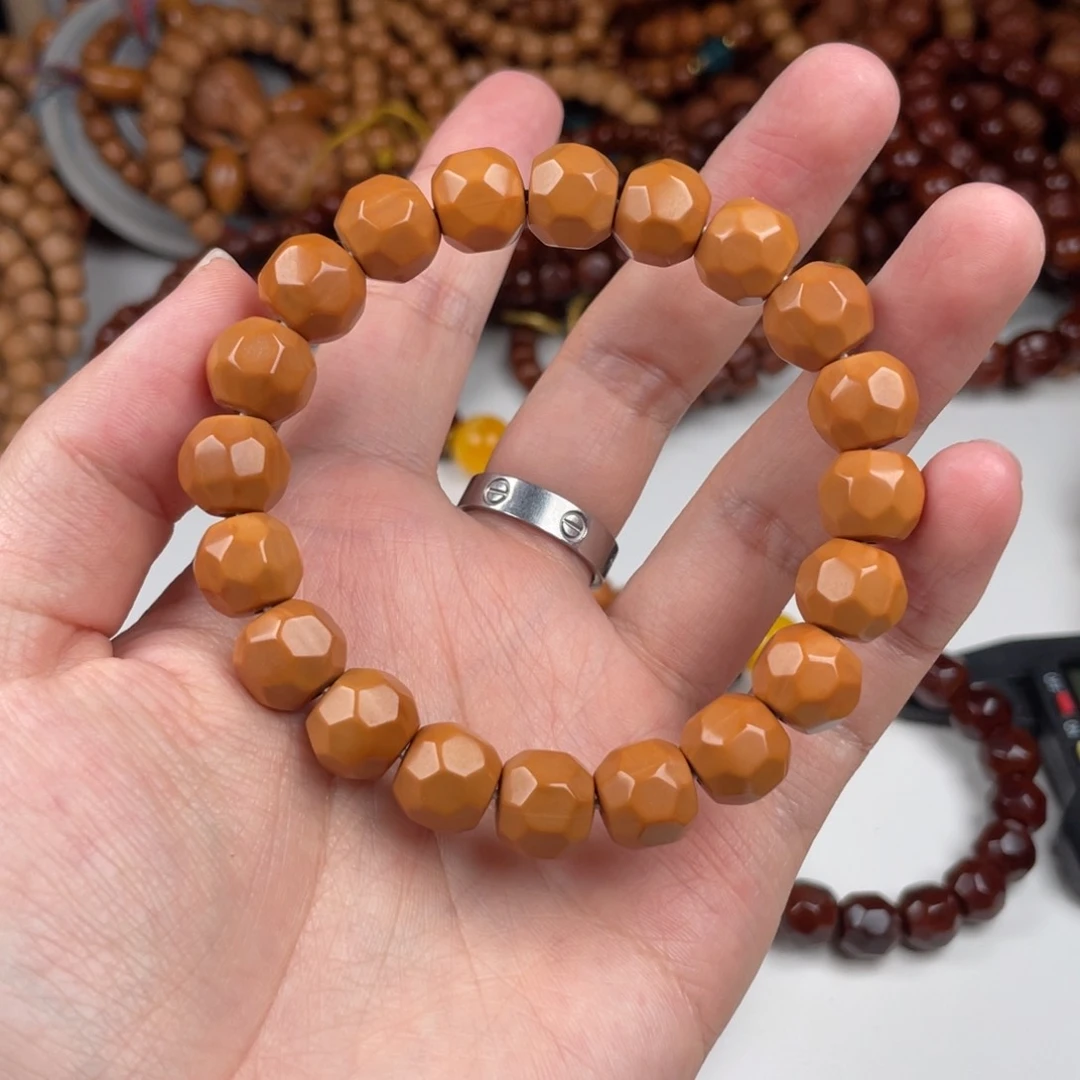 猴头核桃手串钻石奶酪68.8