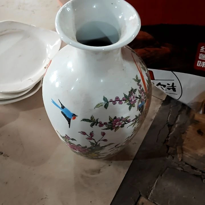 瓷片陶瓷盘子碗啥都有