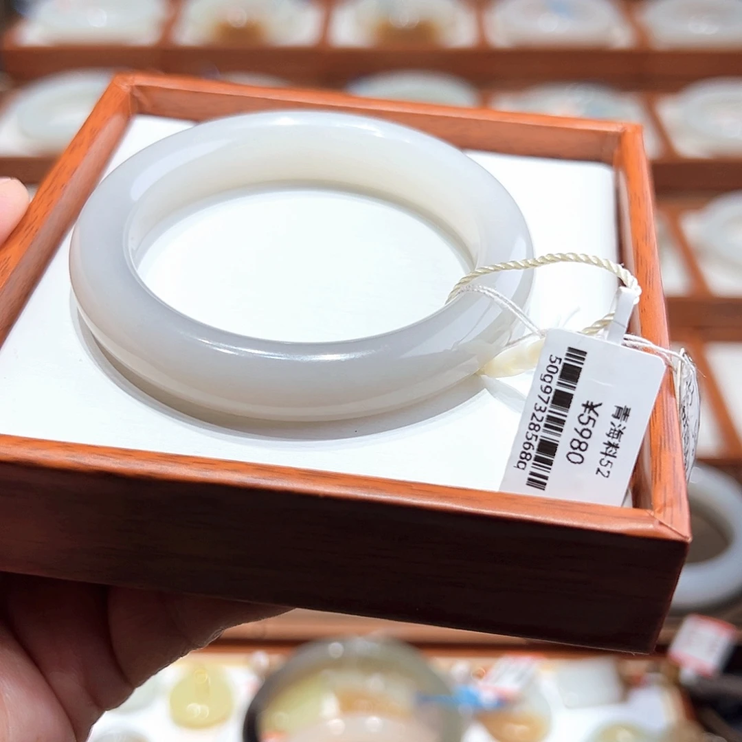 和田玉手镯未镶嵌52+