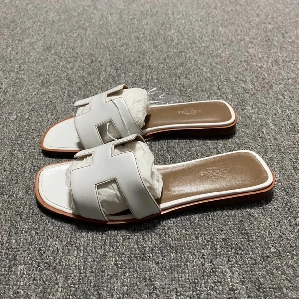 全新未使用 Hermes/爱马仕 全新/36.5码/经典白色H拖鞋/BF00412