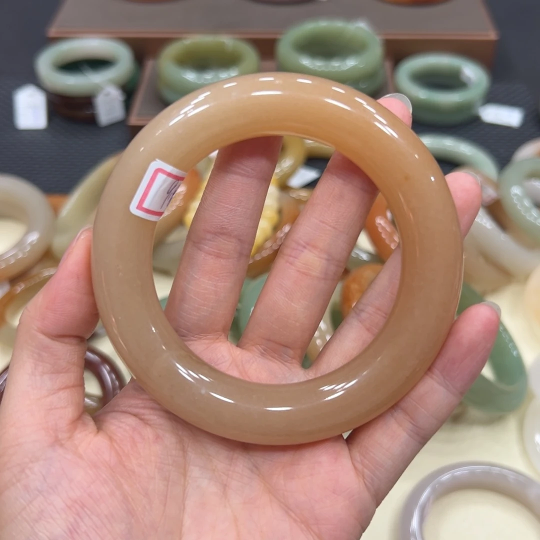 石英质玉手镯未镶嵌雪