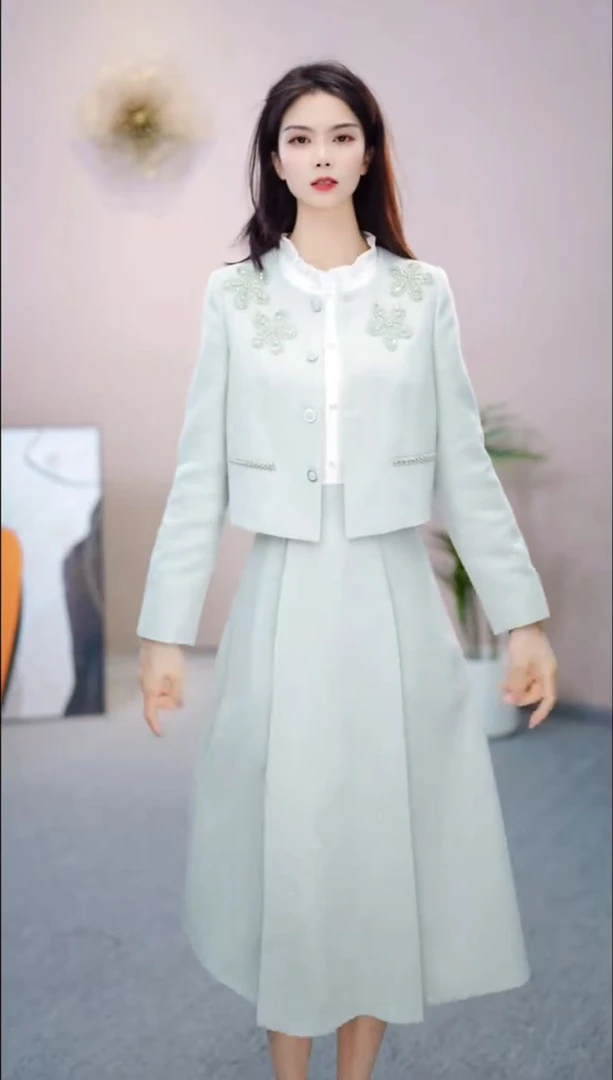[依橙服饰] X291 #  新款 2025 早秋 减龄 显瘦 连衣裙