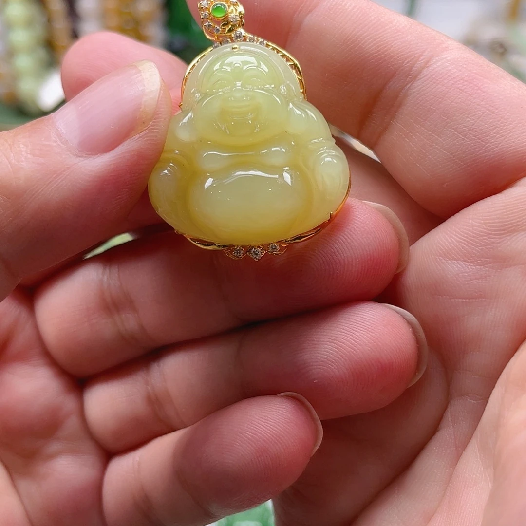 颈饰18K金镶嵌和田玉