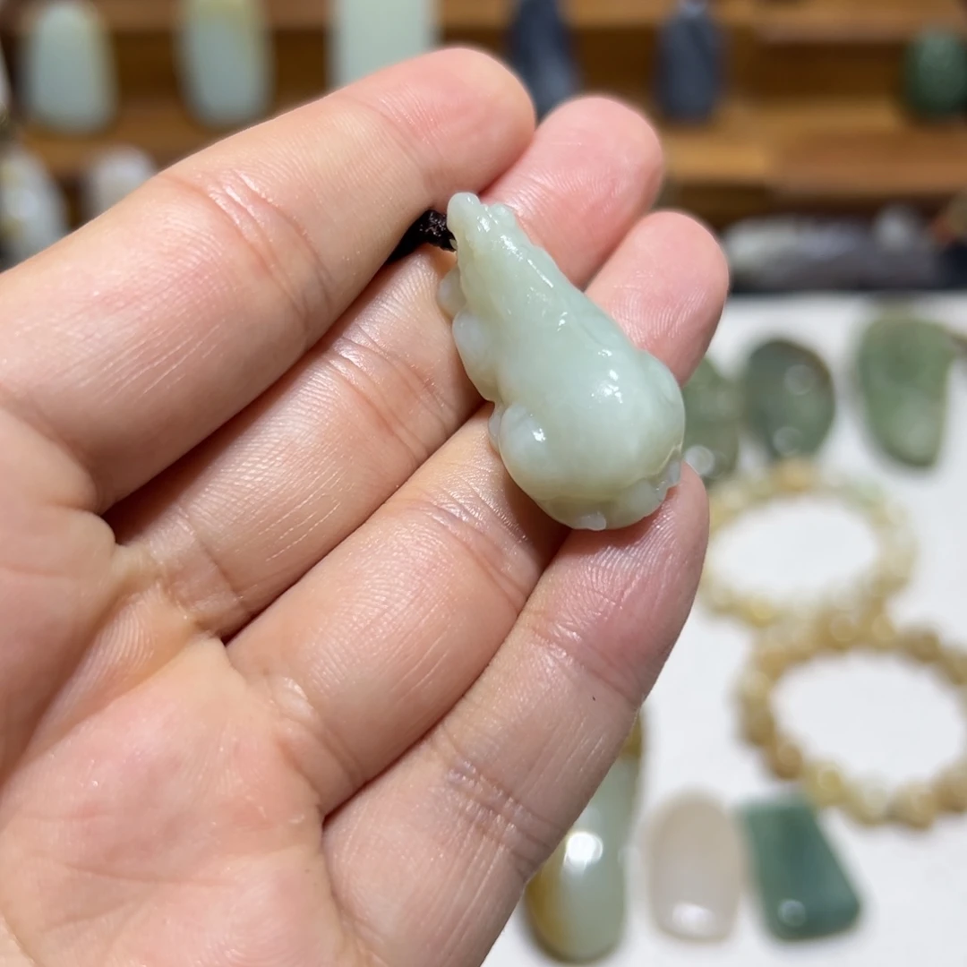 和田玉未镶嵌颈饰5