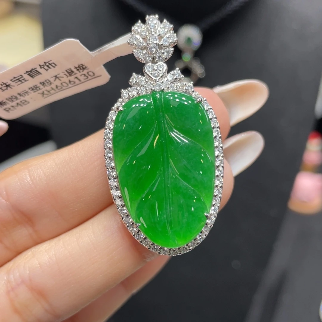 翡翠颈饰18K金镶嵌天然缅甸翡翠a货