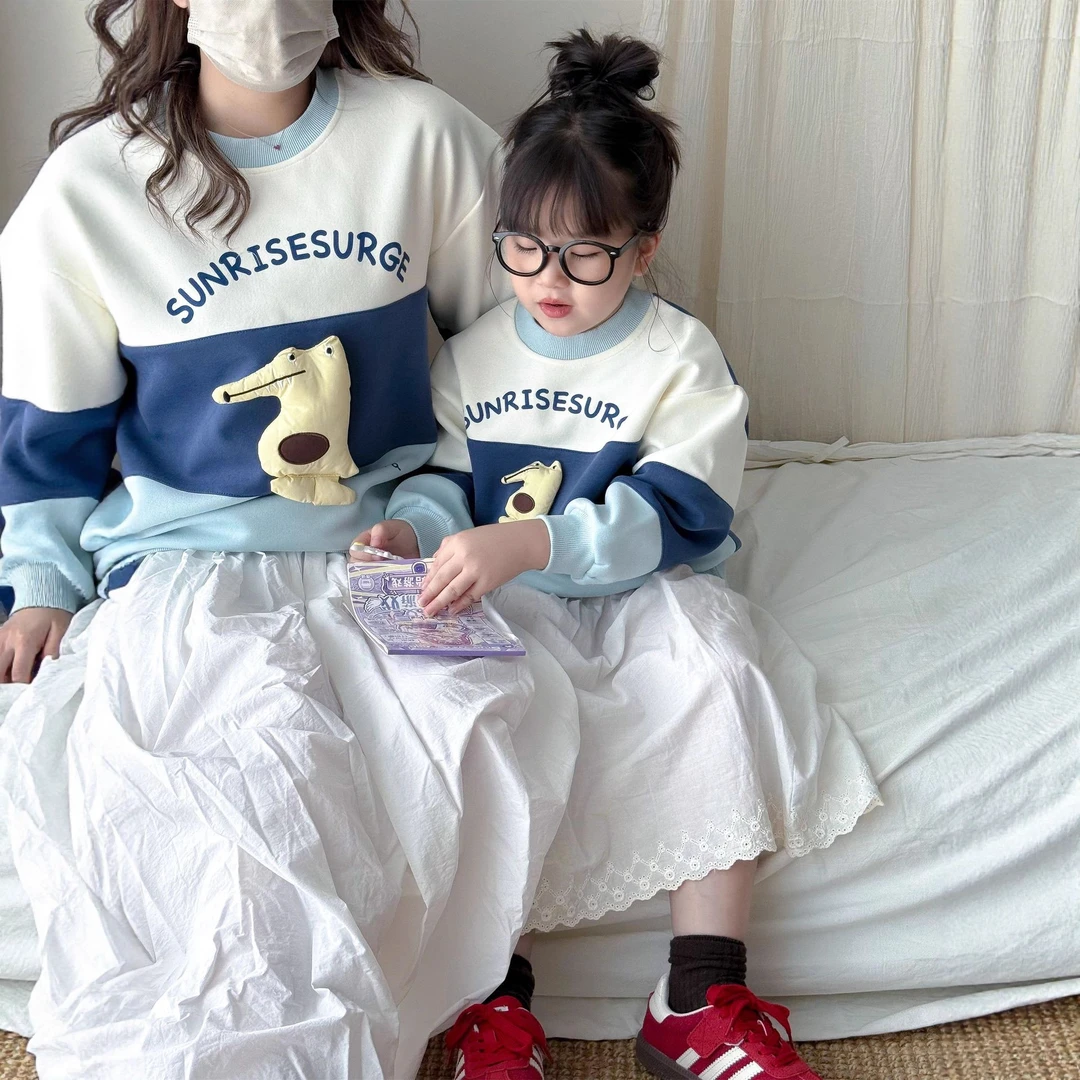 QZ768拼袖立体小鳄鱼卫衣