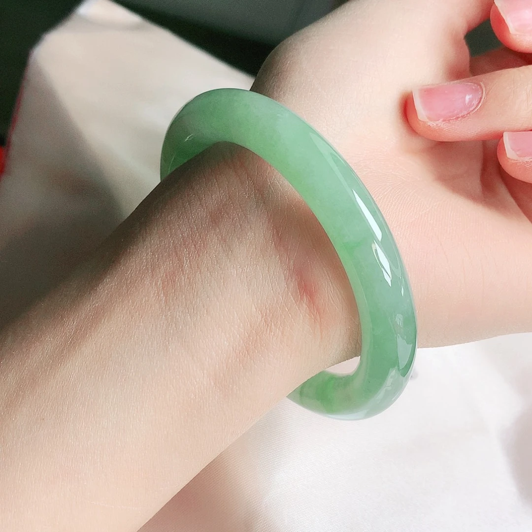 翡翠未镶嵌手镯缅甸天然a货翡翠手镯