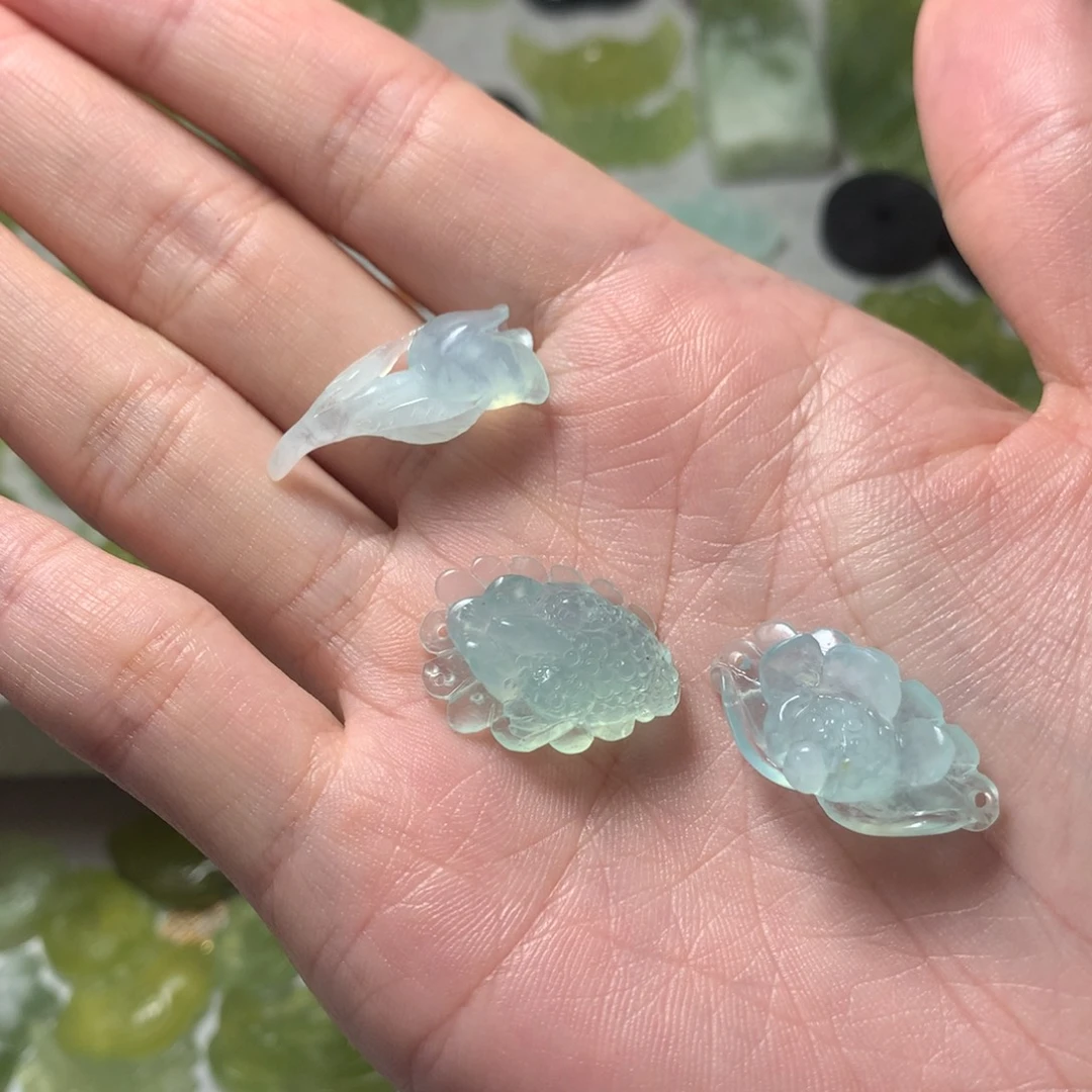 蛇纹石玉合金颈饰