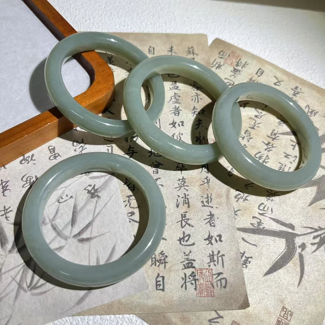 天然和田玉手镯 多样性发货 拍一发一 H475