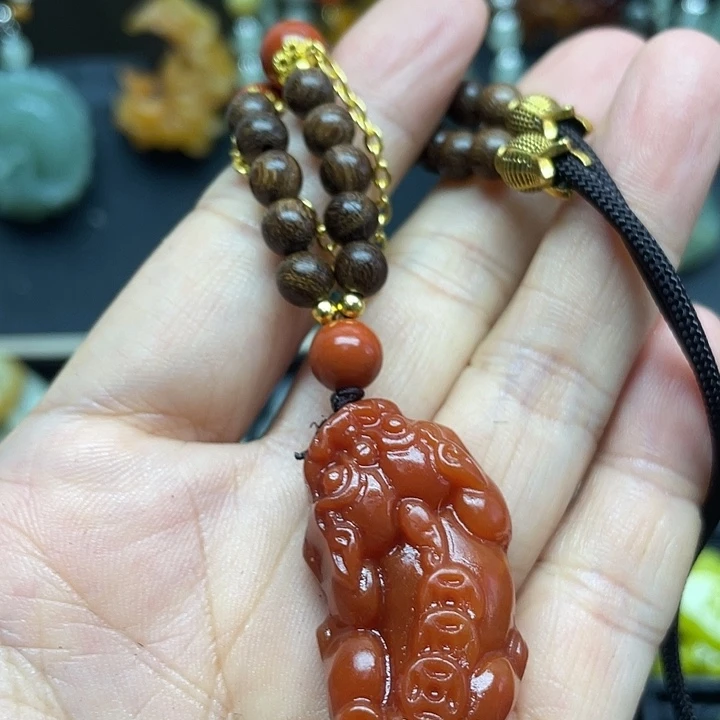 未镶嵌蛇纹石玉颈饰