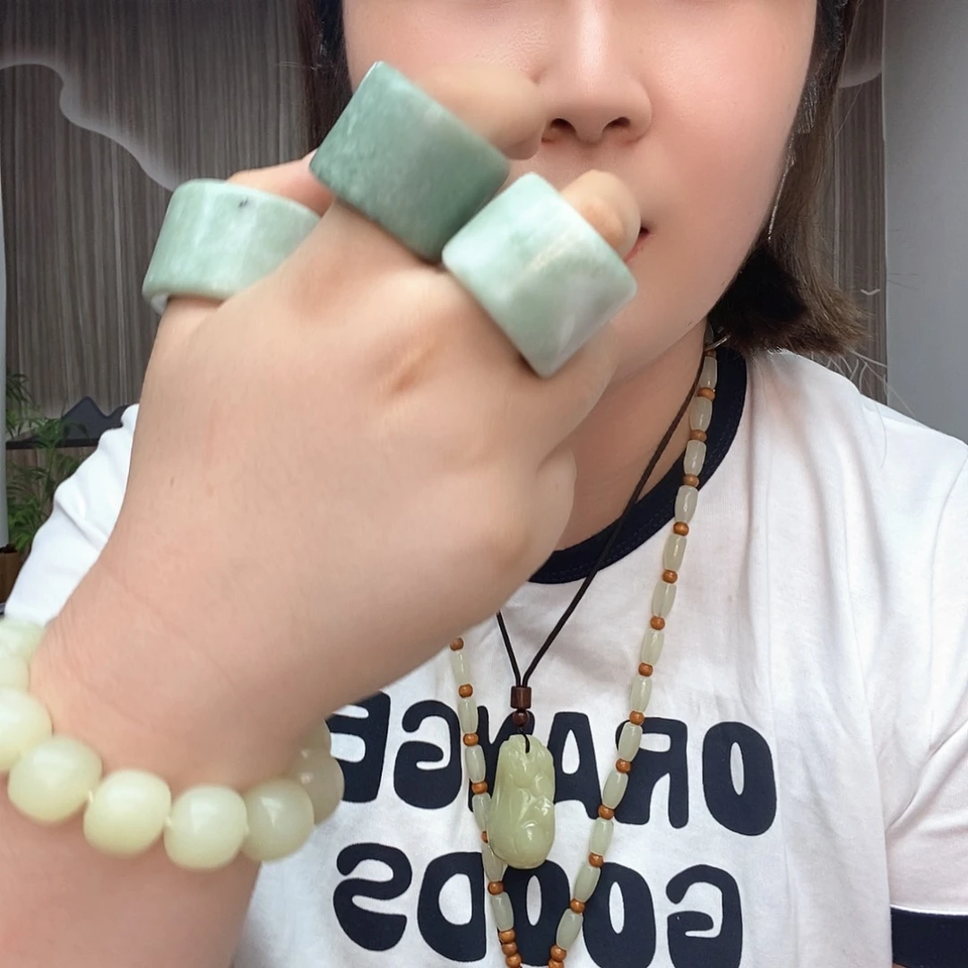 蛇纹石玉未镶嵌戒指