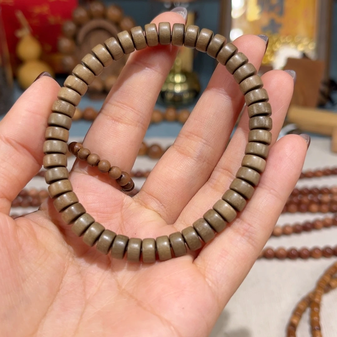 颡***易手串/手链檀香木全品阴沉药片珠单圈，0.4✖️0.7