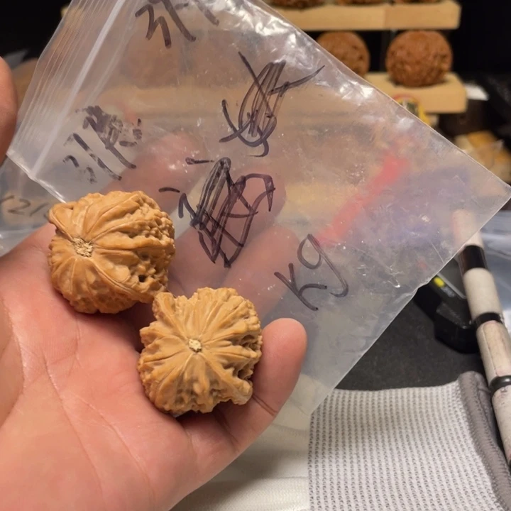 K***9把件文玩核桃磨盘