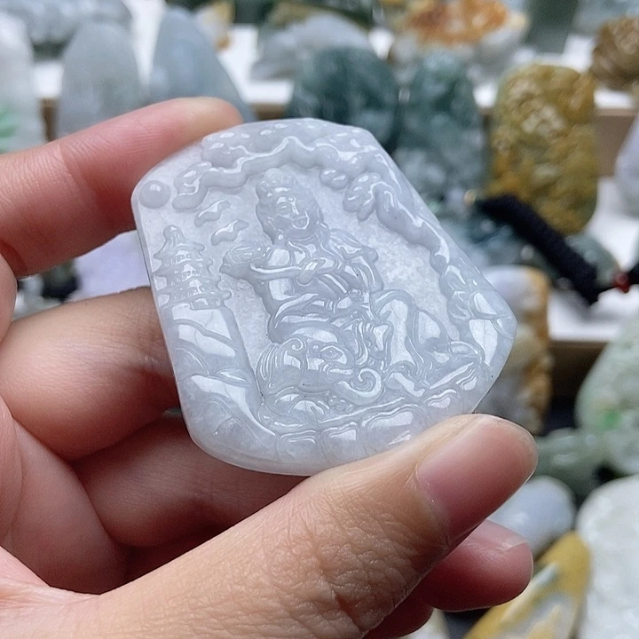 翡翠未镶嵌颈饰feic