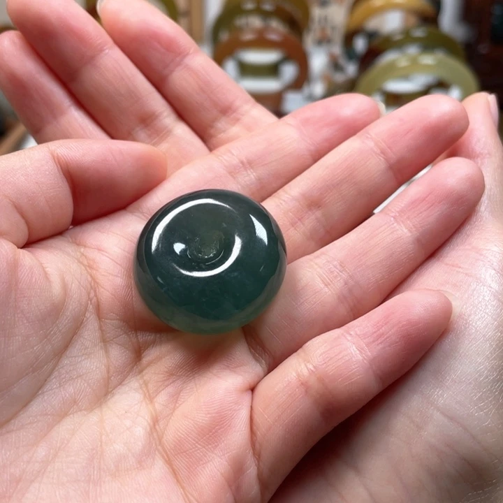 蛇纹石玉未镶嵌颈饰L**方