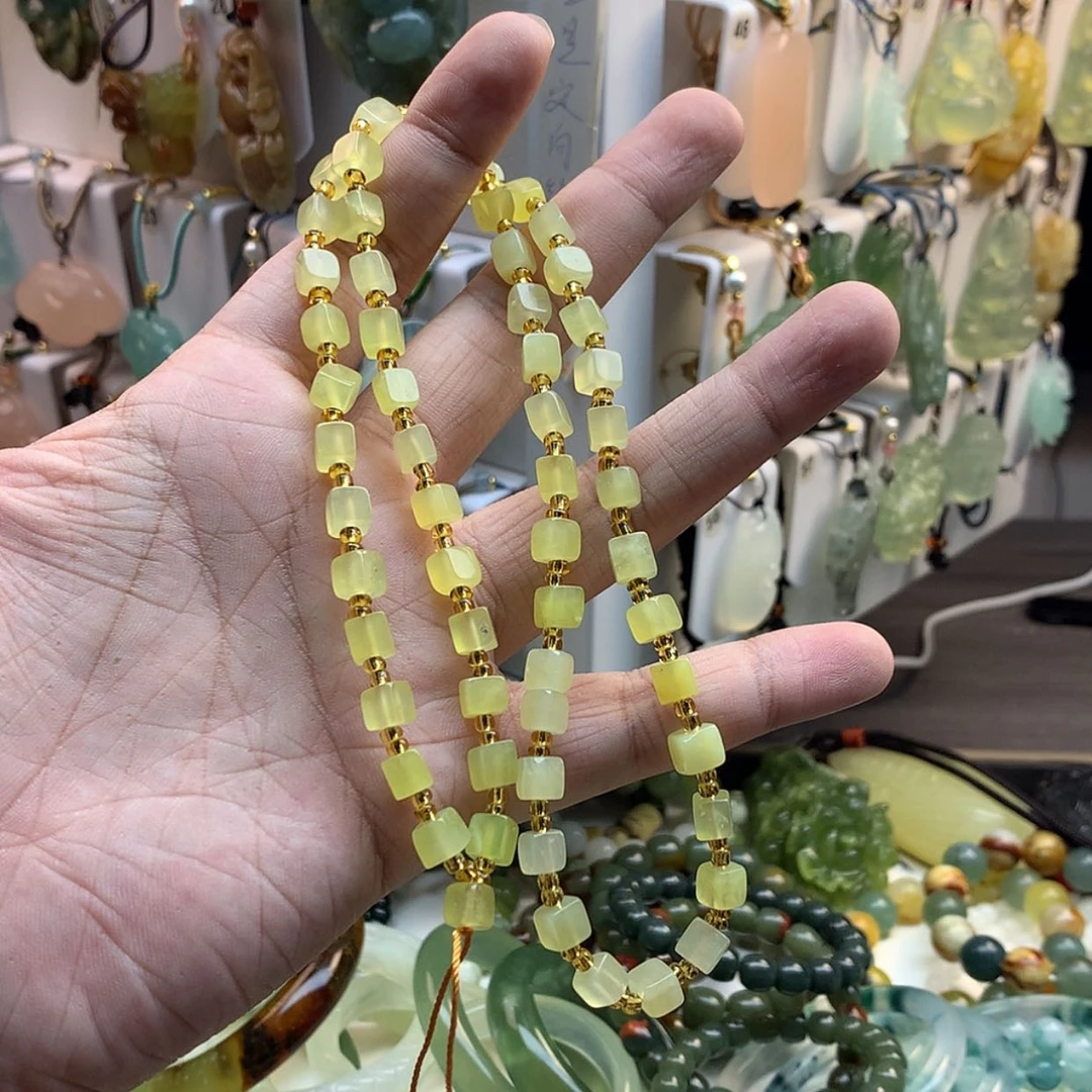 【闪购商品】蛇纹石玉未镶嵌颈饰