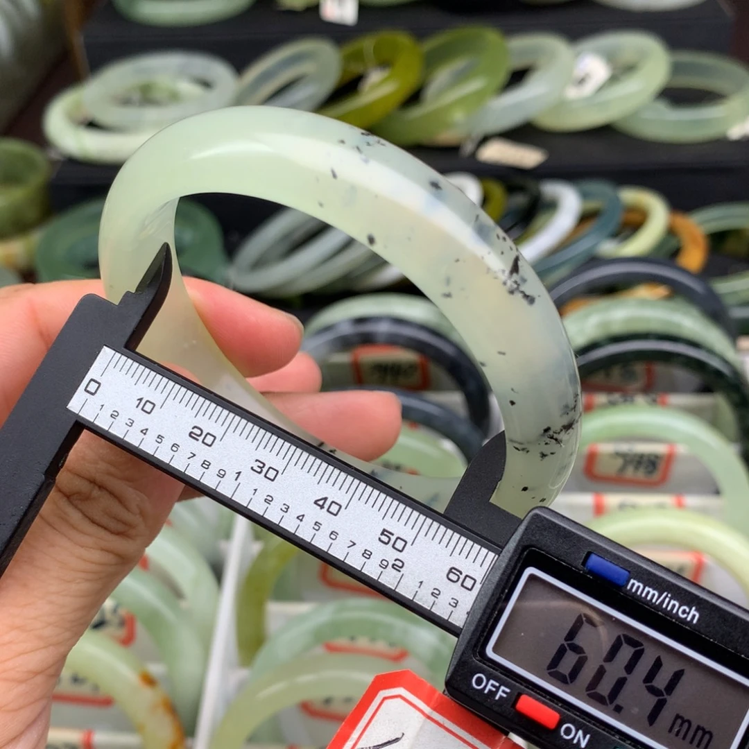 未镶嵌蛇纹石玉手镯947