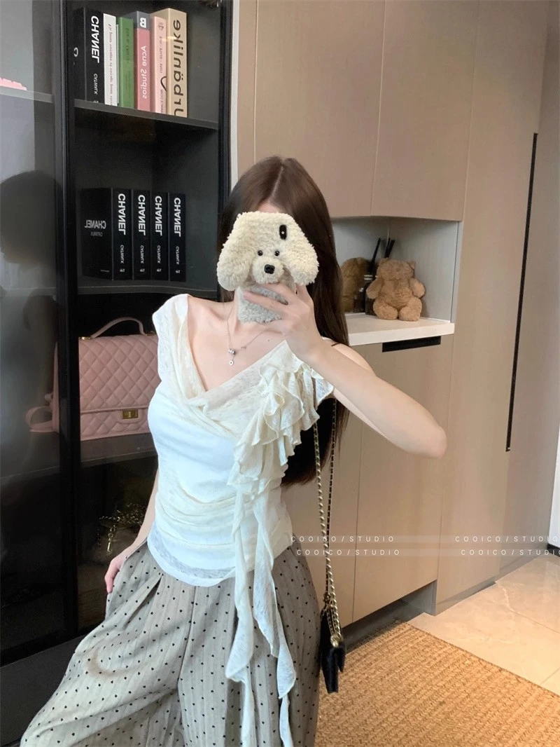 荷叶边米色荡领无袖T恤女夏季2025新款褶皱修身收腰温柔显瘦上衣