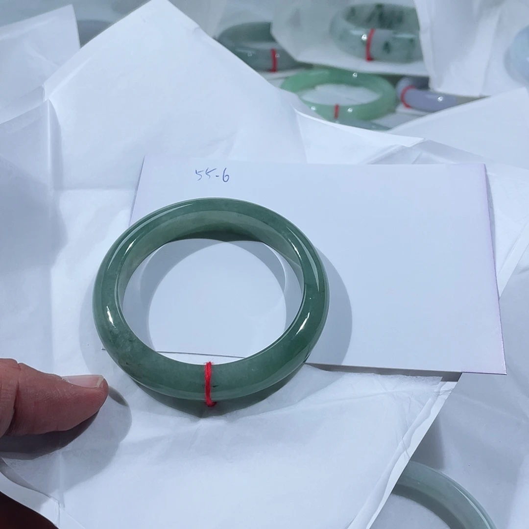 翡翠未镶嵌手镯天然翡翠手镯