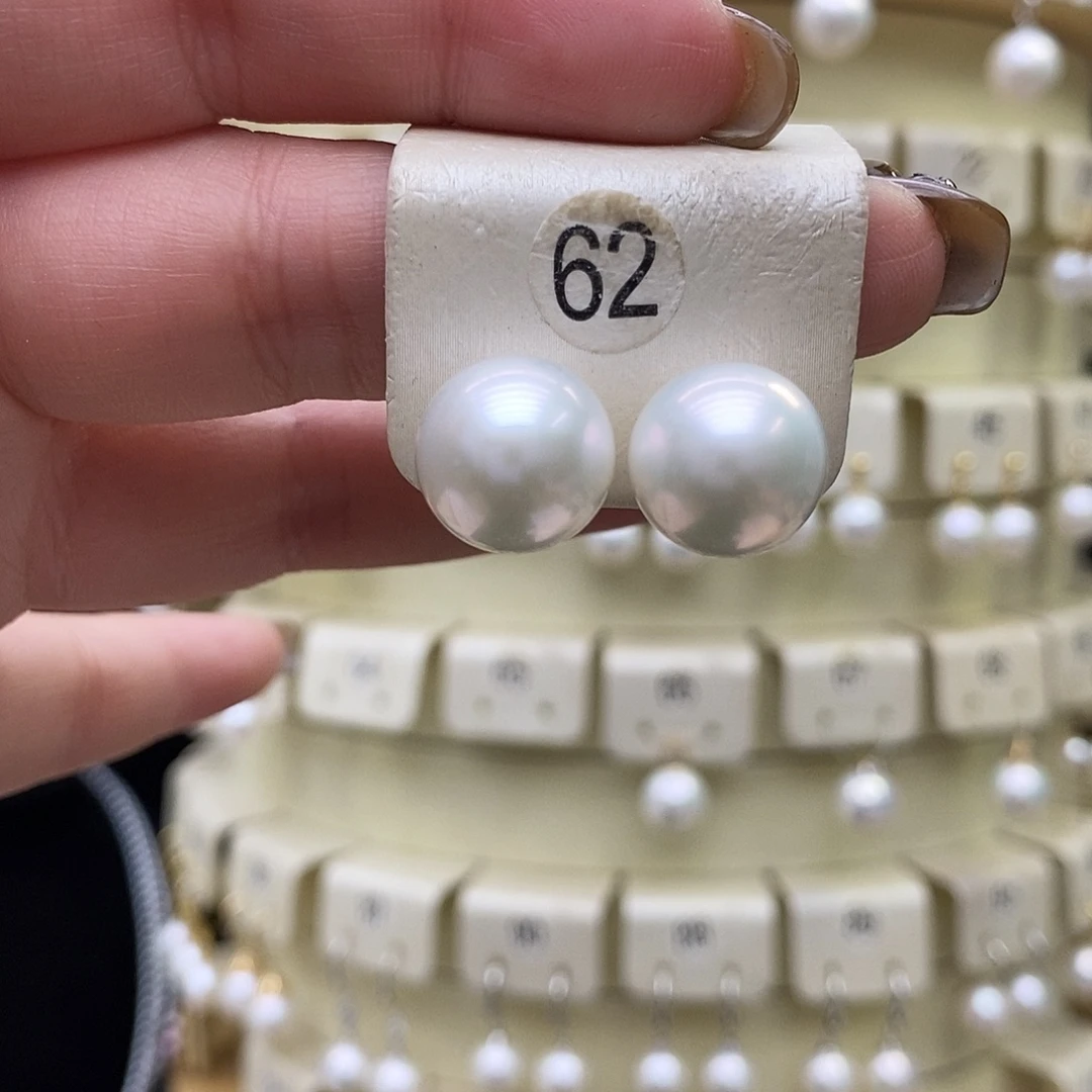 淡水珍珠耳饰18K金镶嵌