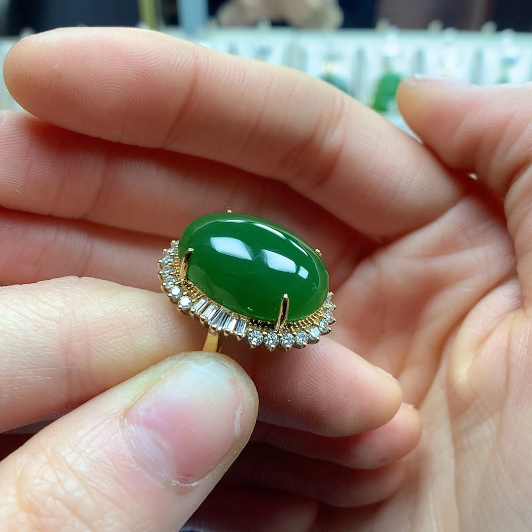 和田玉（碧玉）戒指18K金镶嵌13×18