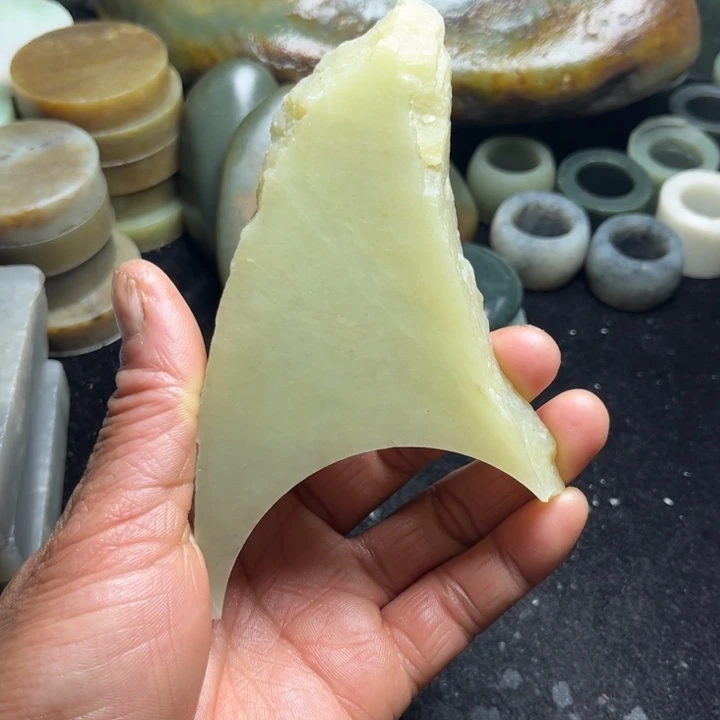 和田玉（糖玉）未镶嵌珠宝半成品