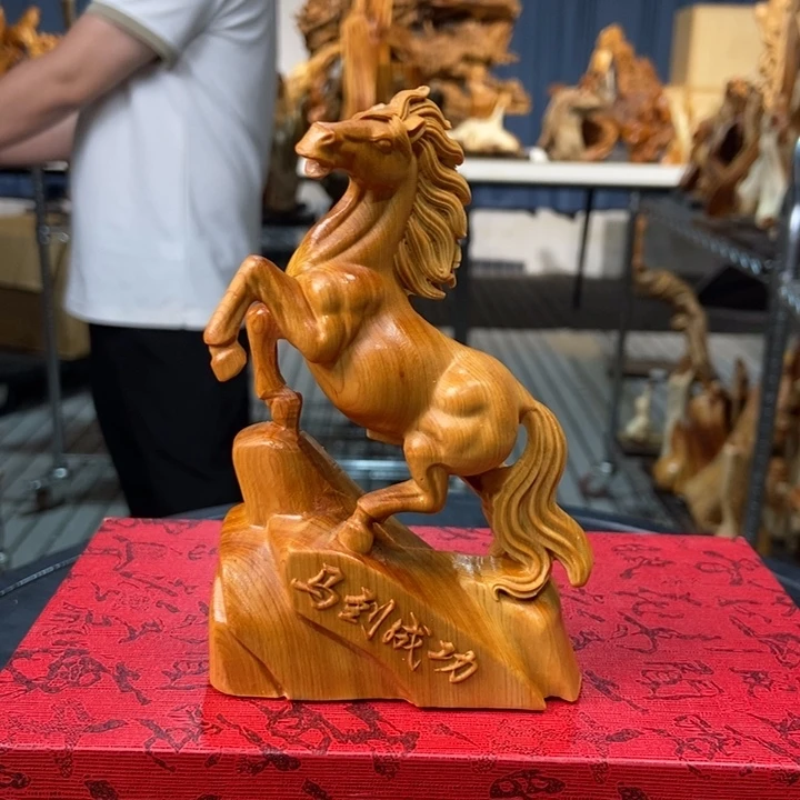 柏木（崖柏）手把件马