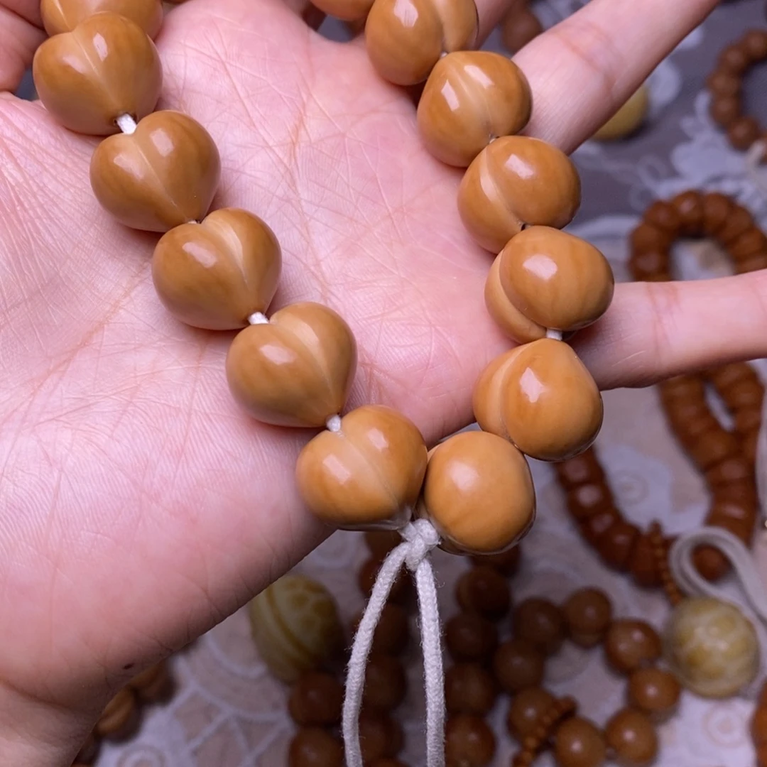 把件猴头核桃柯基屁桃高定