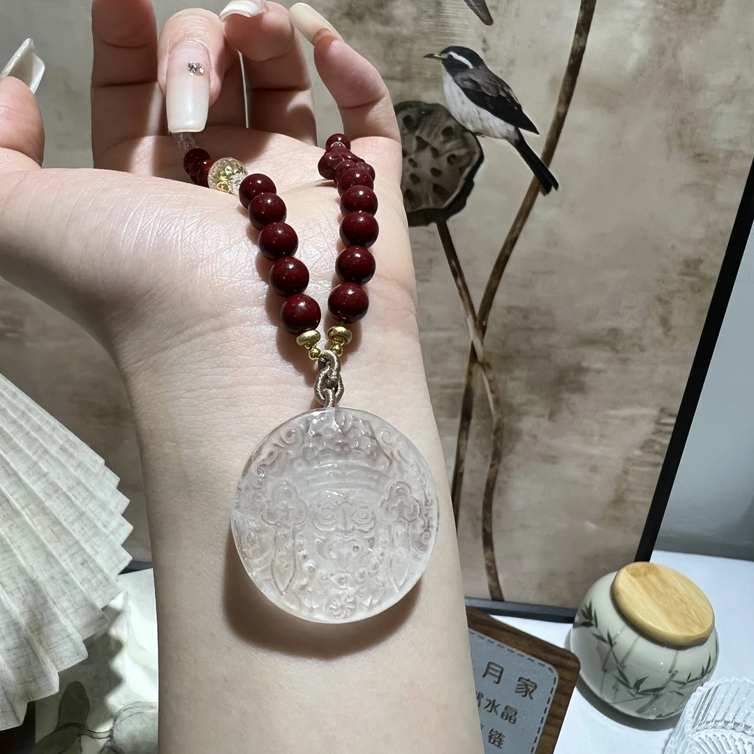【月月家】C147天然水晶 朱砂+白水晶雕刻扎基拉姆牌设计款项链