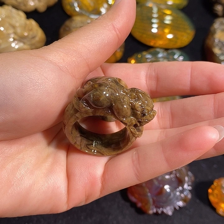 琥珀未镶嵌颈饰根蜜貔貅22十圈口