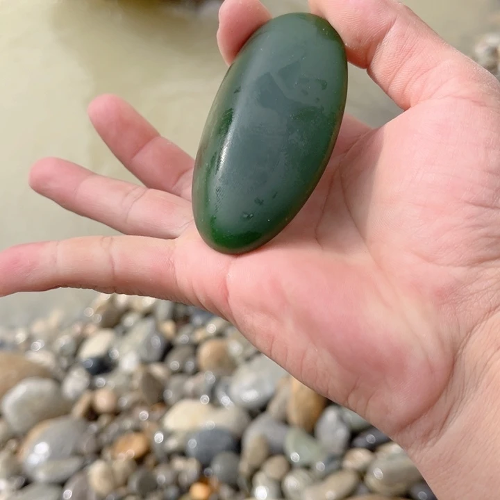 未镶嵌和田玉（糖玉）珠宝奇石